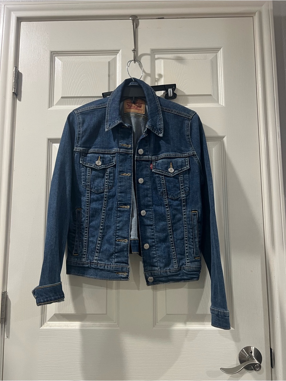 Levi's Men's Dark Blue Denim Jacket - Classic Trucker Style